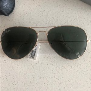 Brand new never worn ray bans